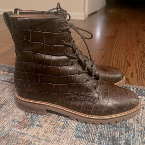 Madewell | The Clair Lace-Up Boot in Croc Embossed Leather Brown Sz 8 - Picture 5 of 11